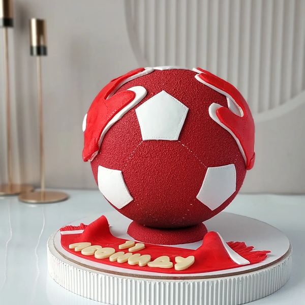 Торт в виде футбольного мяча⚽️